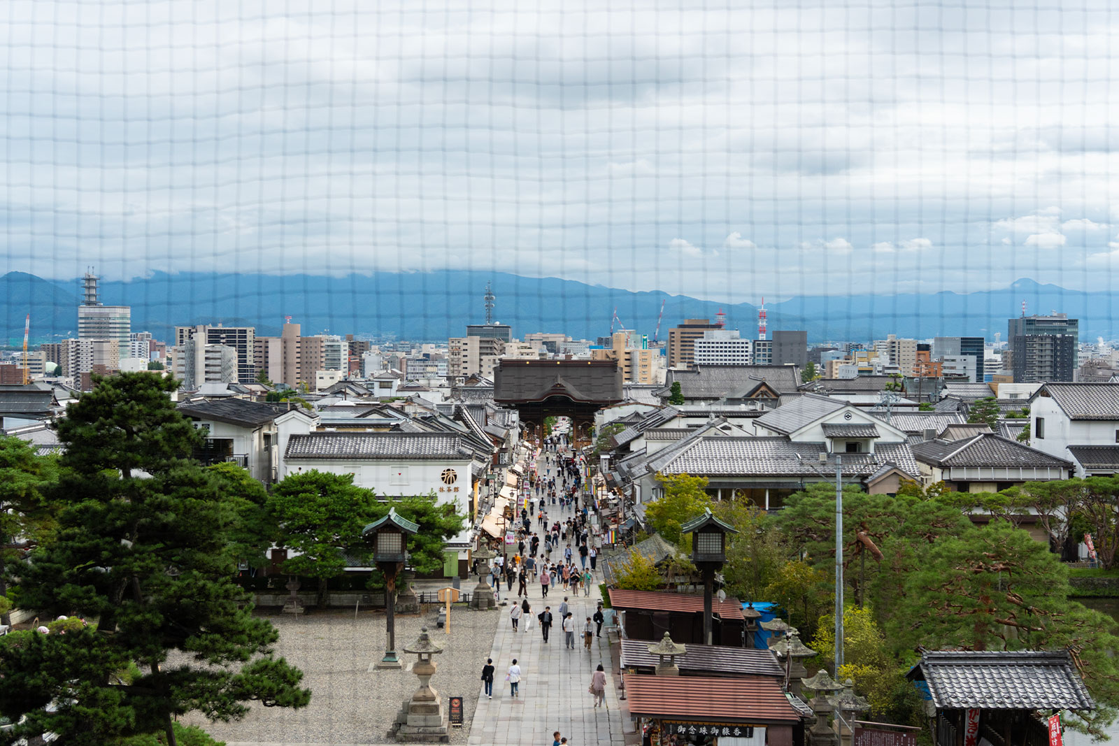 善光寺山門からの眺め